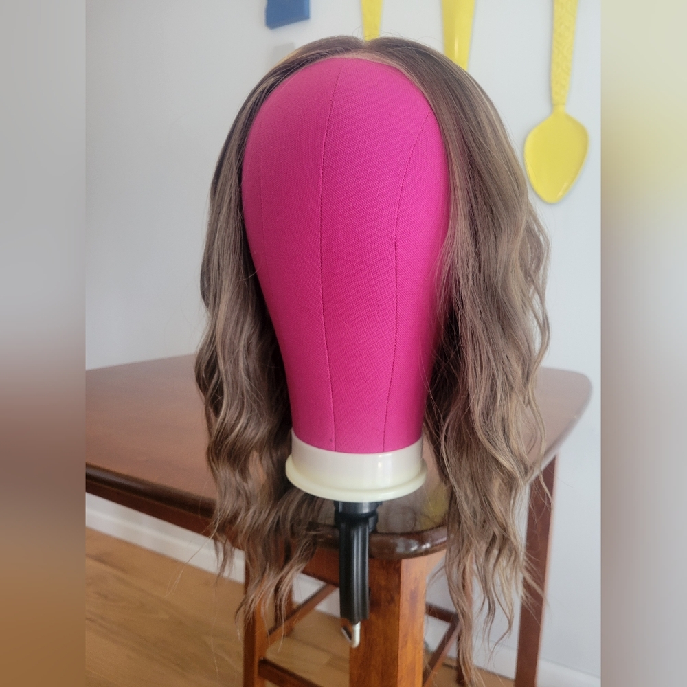 Aisom Riley Light Brunette - Picture 2 of 5